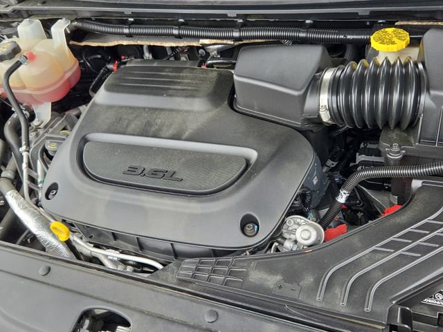 Used 2019 Chrysler Pacifica Touring Plus w/ Advanced Safetytec Group image 10