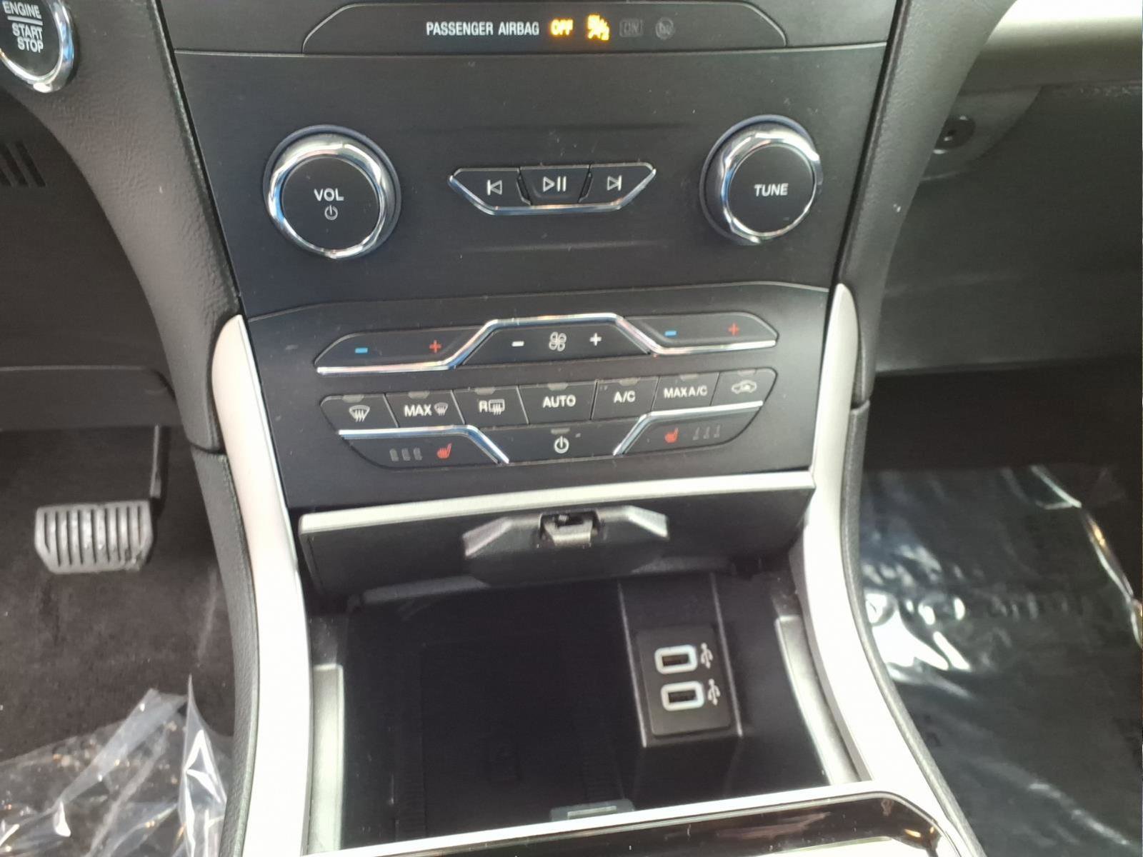 Used 2020 Ford Edge SEL w/ Convenience Package image 17