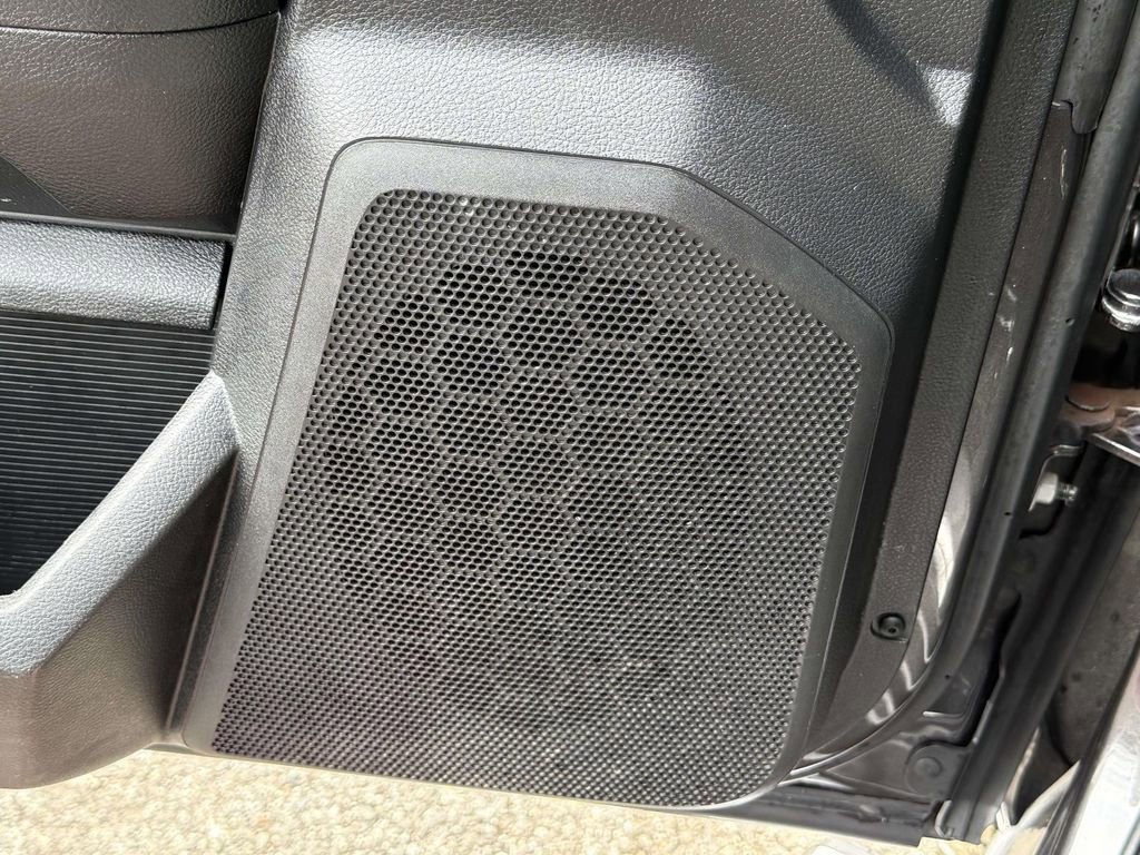 Used 2016 RAM 3500 Laramie Longhorn image 27