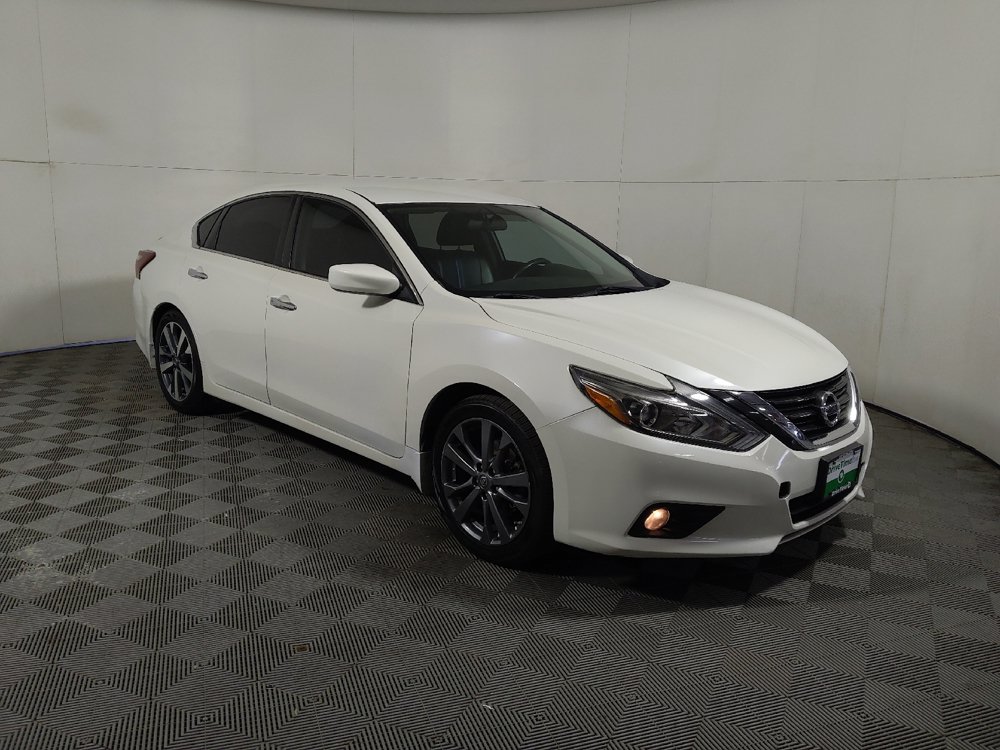 Used 2018 Nissan Altima 2.5 SR w/ SR Special Edition FWD image 13