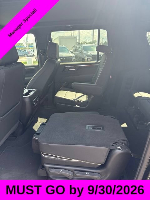 Used 2025 Chevrolet Suburban Premier w/ Sun And Tow Package AWD/4WD image 15