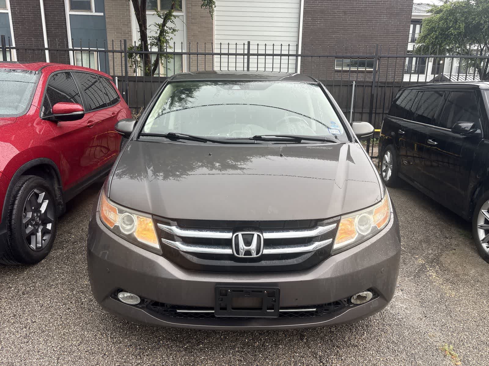 Used 2014 Honda Odyssey Touring Elite image 4
