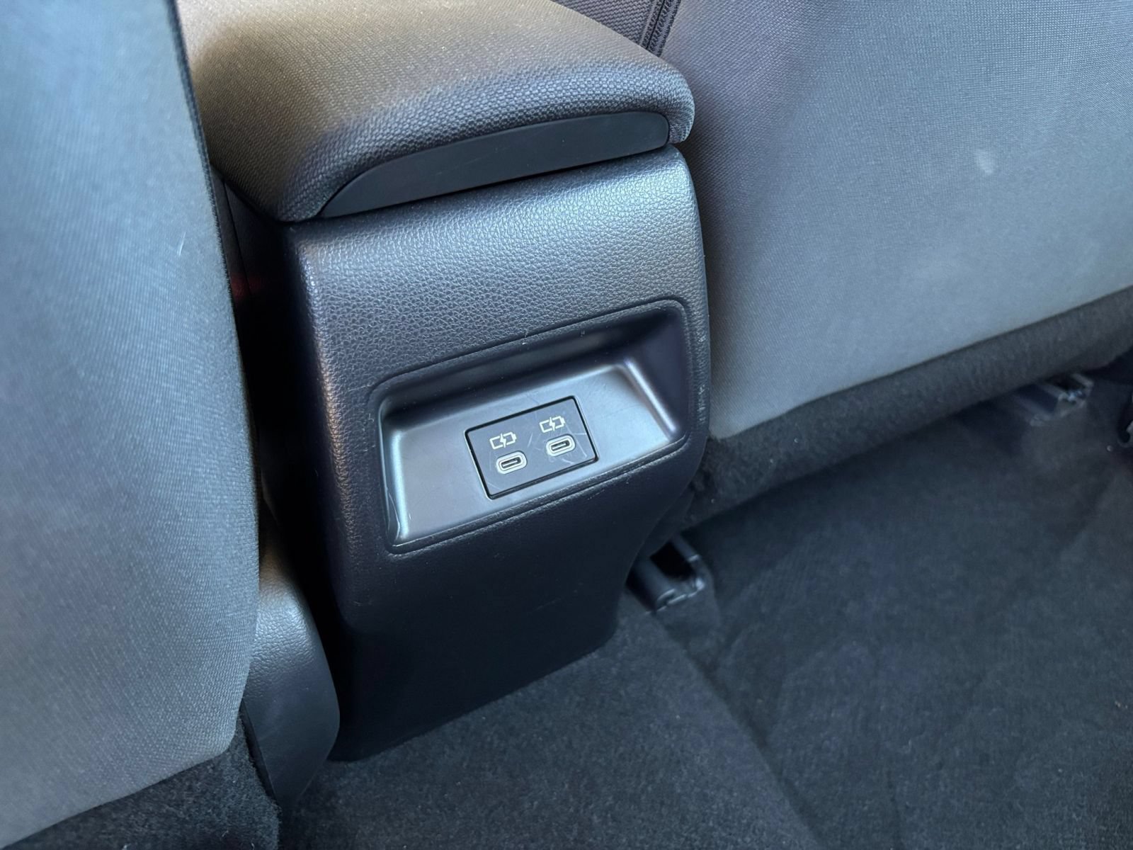 Used 2025 Toyota Corolla LE FWD image 21