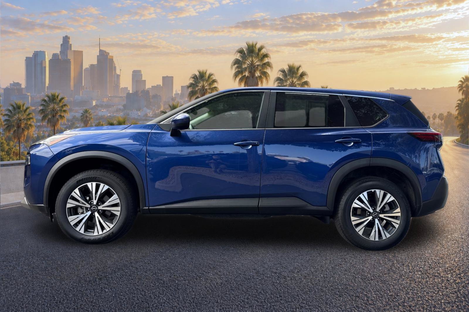 Used 2023 Nissan Rogue SV AWD/4WD image 7
