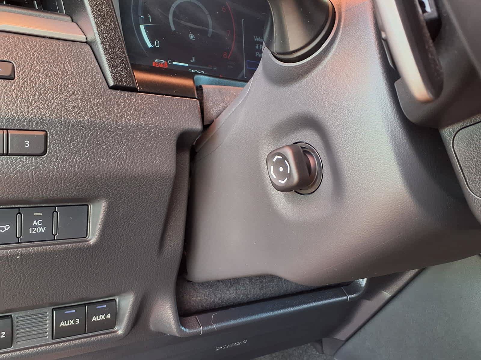 Used 2025 Lexus GX 550 AWD/4WD image 20
