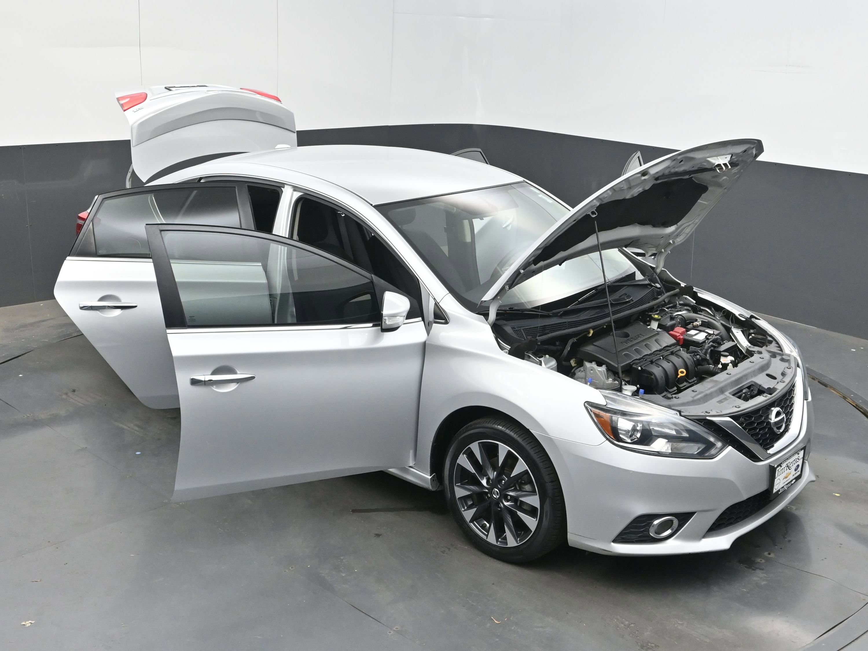 Used 2018 Nissan Sentra SR w/ Technology Package image 39