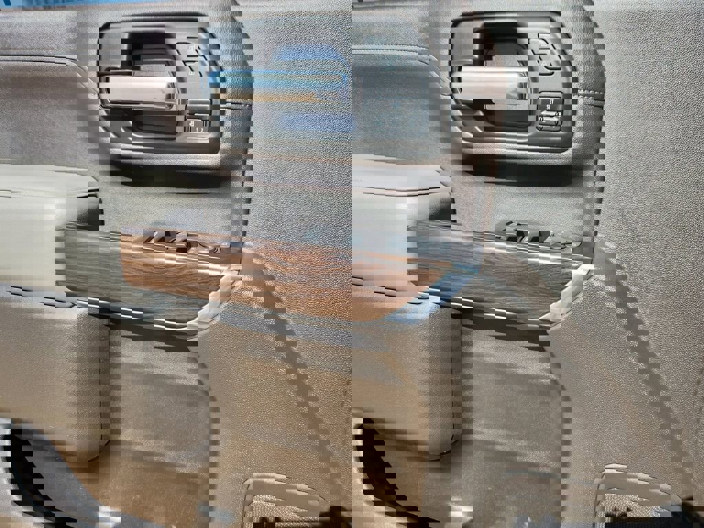 Used 2021 GMC Sierra 2500 SLT w/ SLT Premium Package image 7