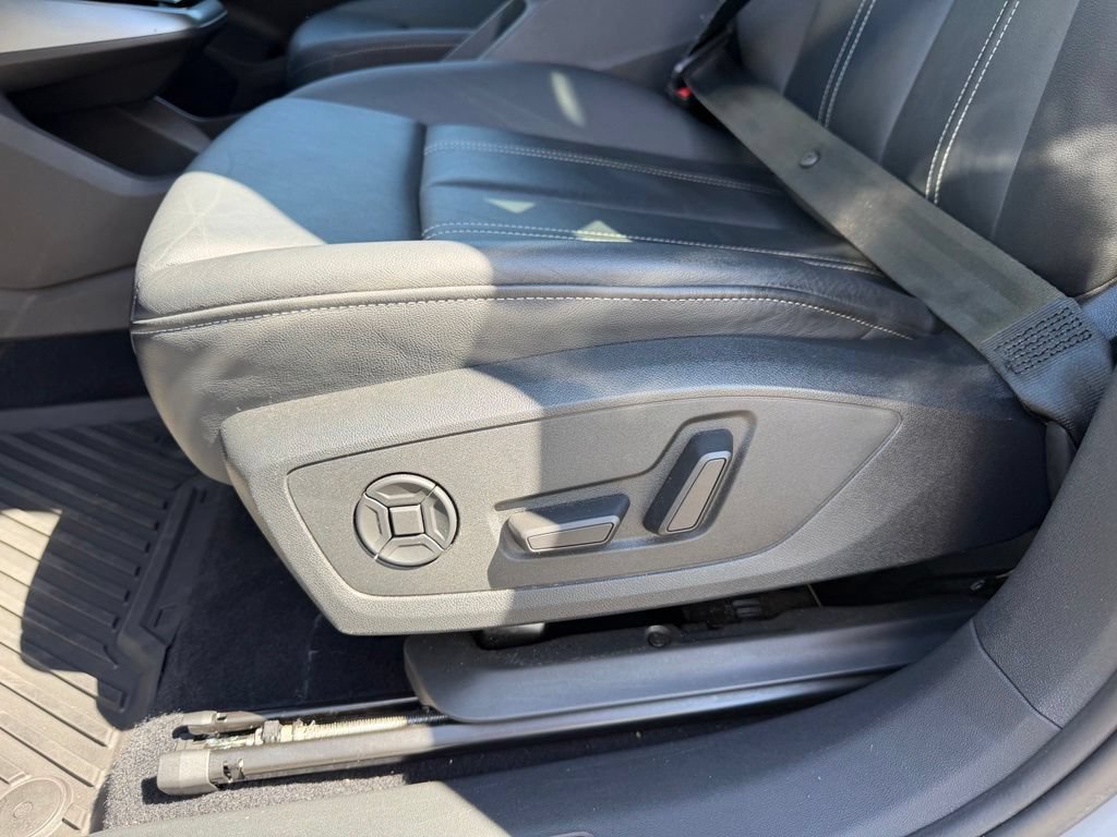 Used 2023 Audi Q4 e-tron Premium Plus w/ Premium Plus AWD/4WD image 15