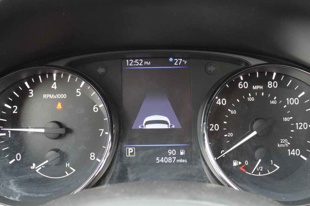 Used 2018 Nissan Rogue SL image 16