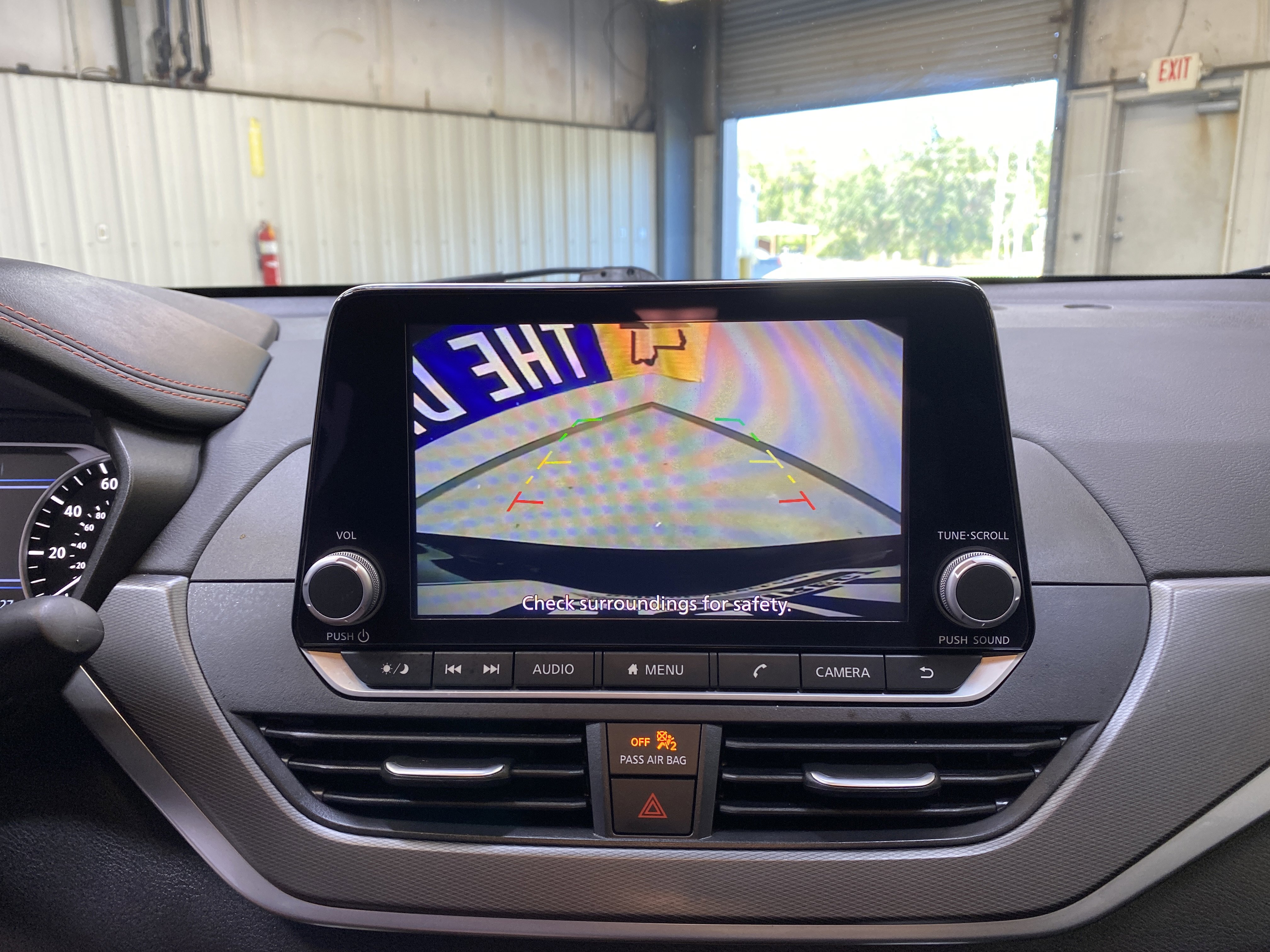 Used 2025 Nissan Altima 2.5 SR image 38