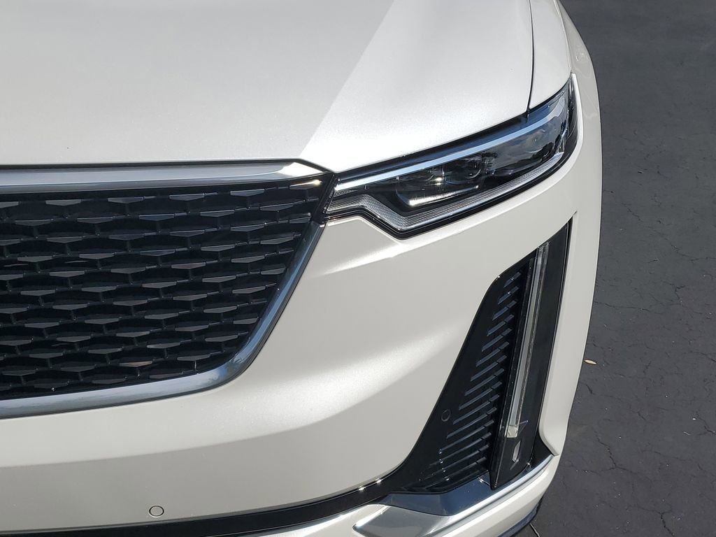 Certified 2024 Cadillac XT6 Premium Luxury w/ Platinum Package image 10