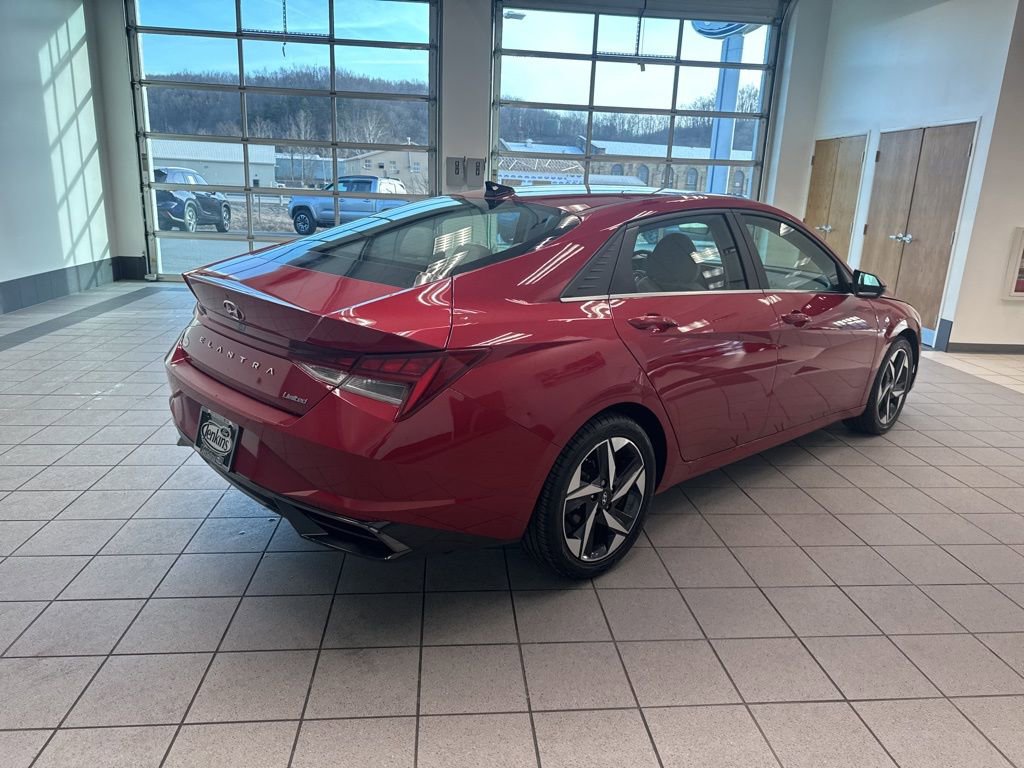 Used 2021 Hyundai Elantra Limited w/ Cargo Package image 18