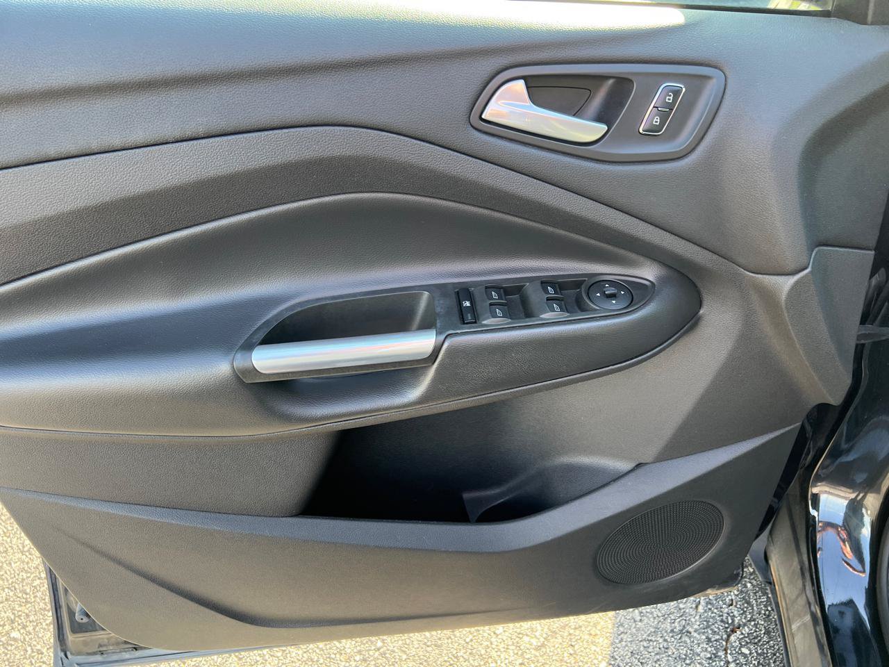 Used 2014 Ford Escape SE w/ Equipment Group 201A FWD image 18