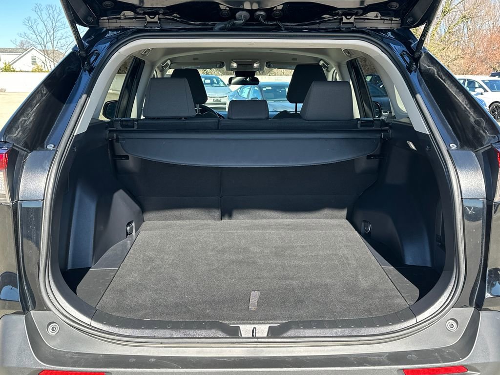 Used 2025 Toyota RAV4 XLE image 6