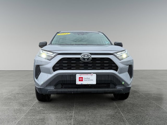 Used 2025 Toyota RAV4 LE image 8