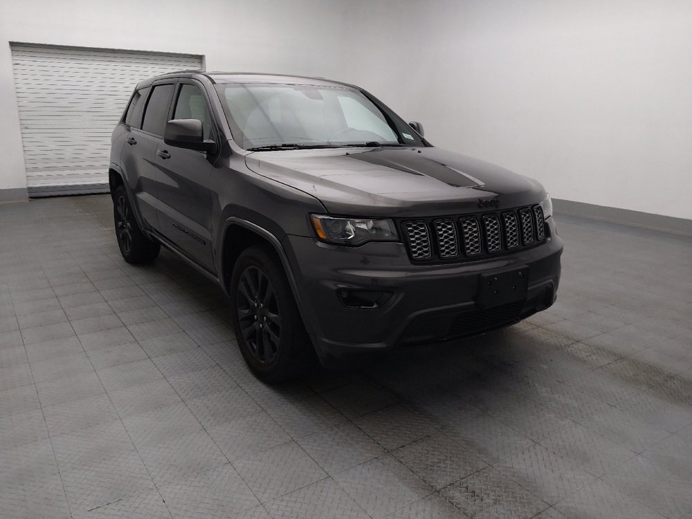 Used 2019 Jeep Grand Cherokee Altitude AWD/4WD image 13