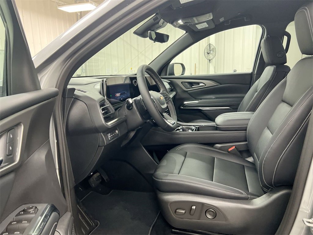 New 2026 Chevrolet Traverse LT w/ Driver Confidence Package image 19