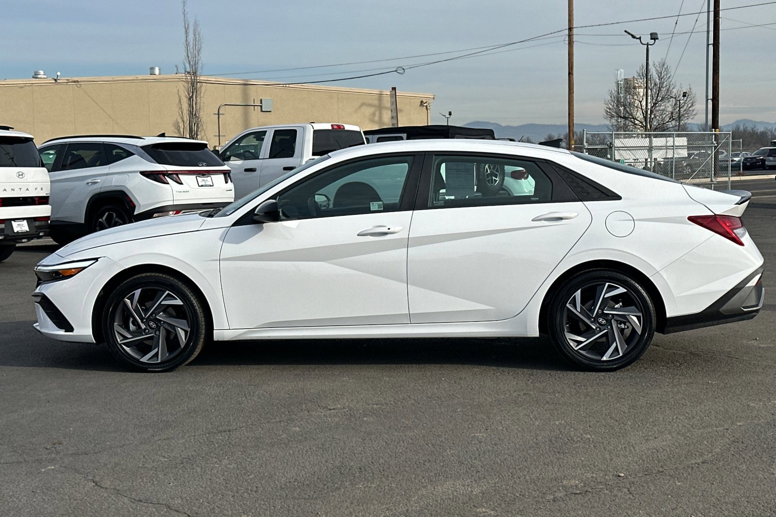 Certified 2025 Hyundai Elantra SEL image 7