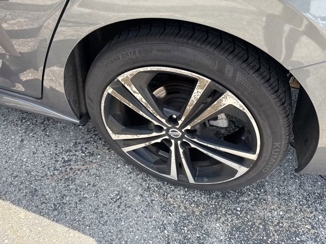 Used 2023 Nissan Sentra SR w/ Trunk Package FWD image 5