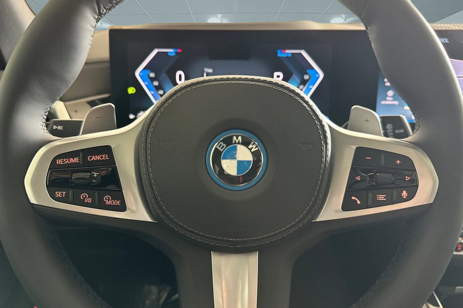 Used 2026 BMW X5 xDrive50e w/ M Sport Package AWD/4WD image 16