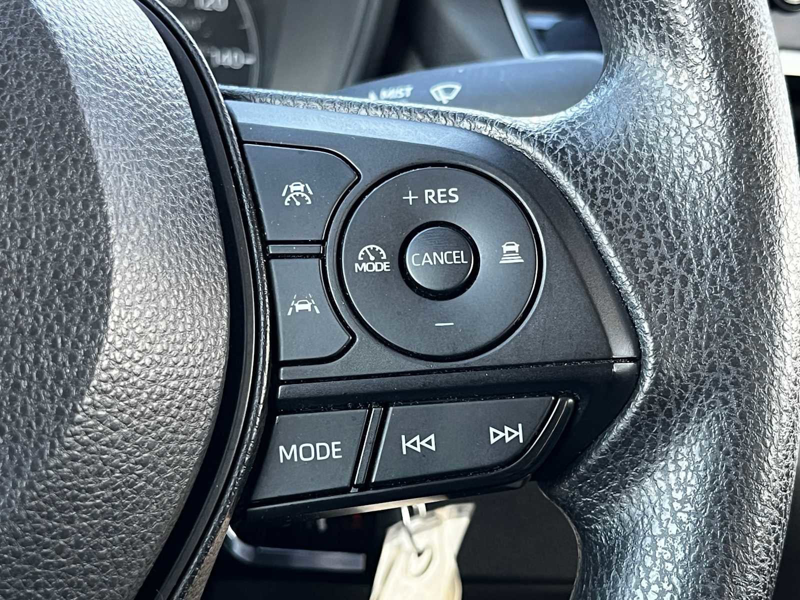 Used 2023 Toyota Corolla LE image 22