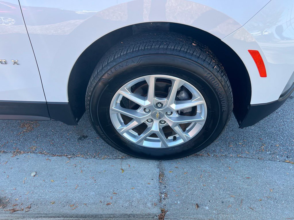 Used 2022 Chevrolet Equinox LT AWD/4WD image 12