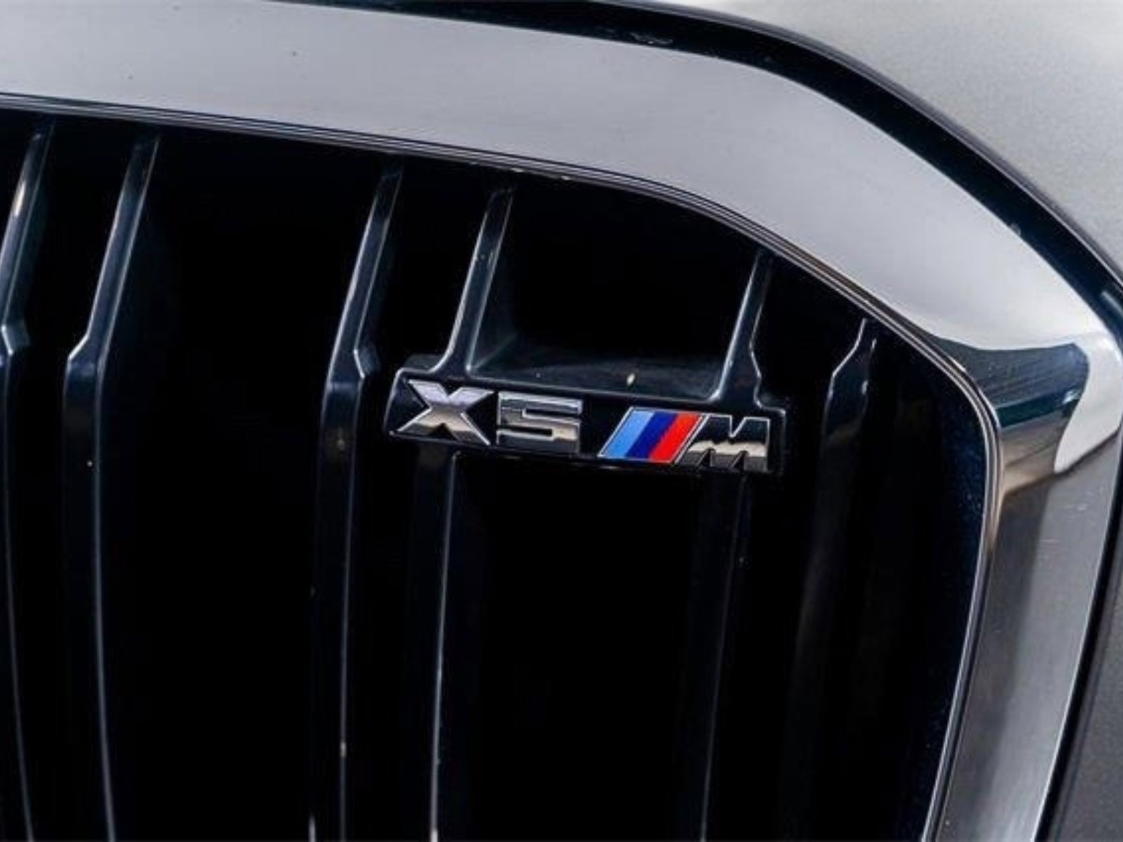 Used 2021 BMW X5 M w/ Executive Package image 25
