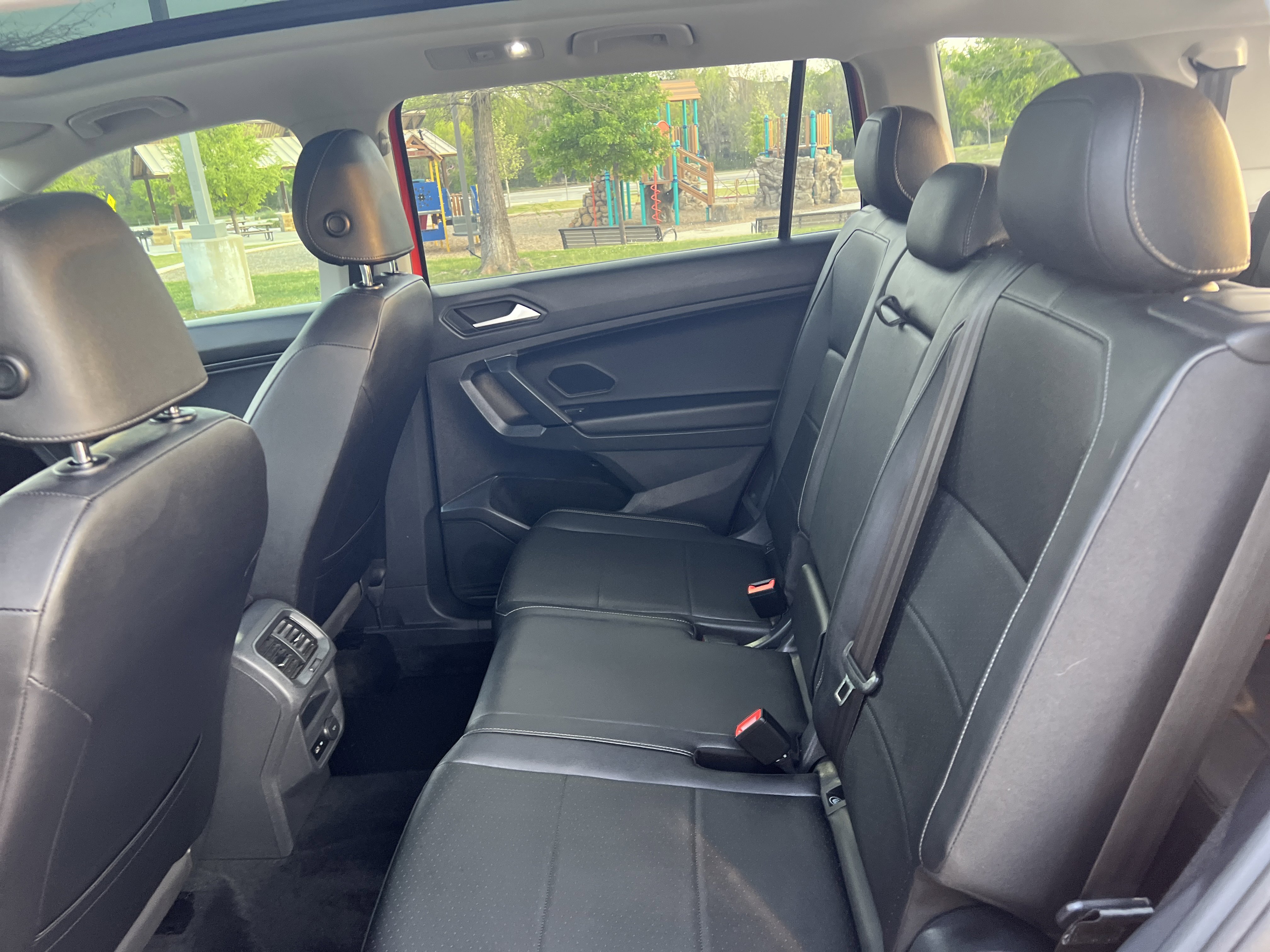 Used 2019 Volkswagen Tiguan SEL image 30
