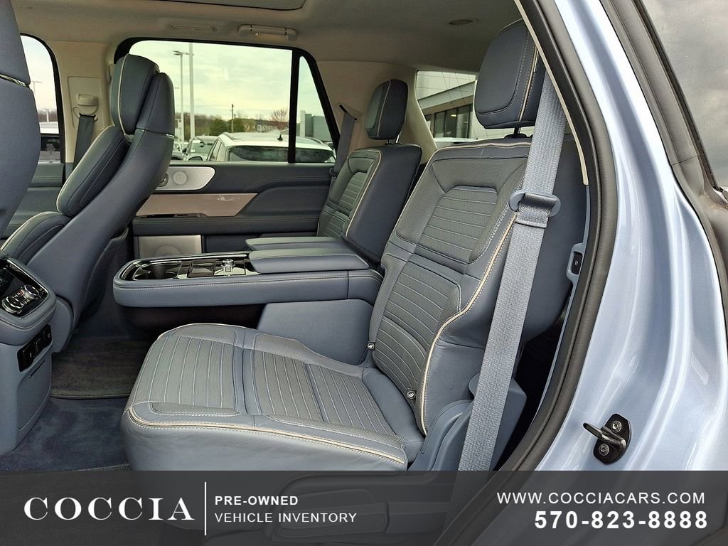 Used 2018 Lincoln Navigator Black Label AWD/4WD image 10