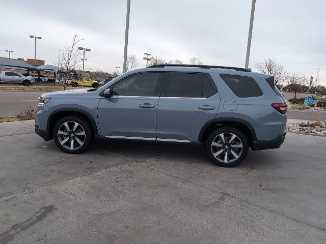 Used 2025 Honda Pilot Elite image 4