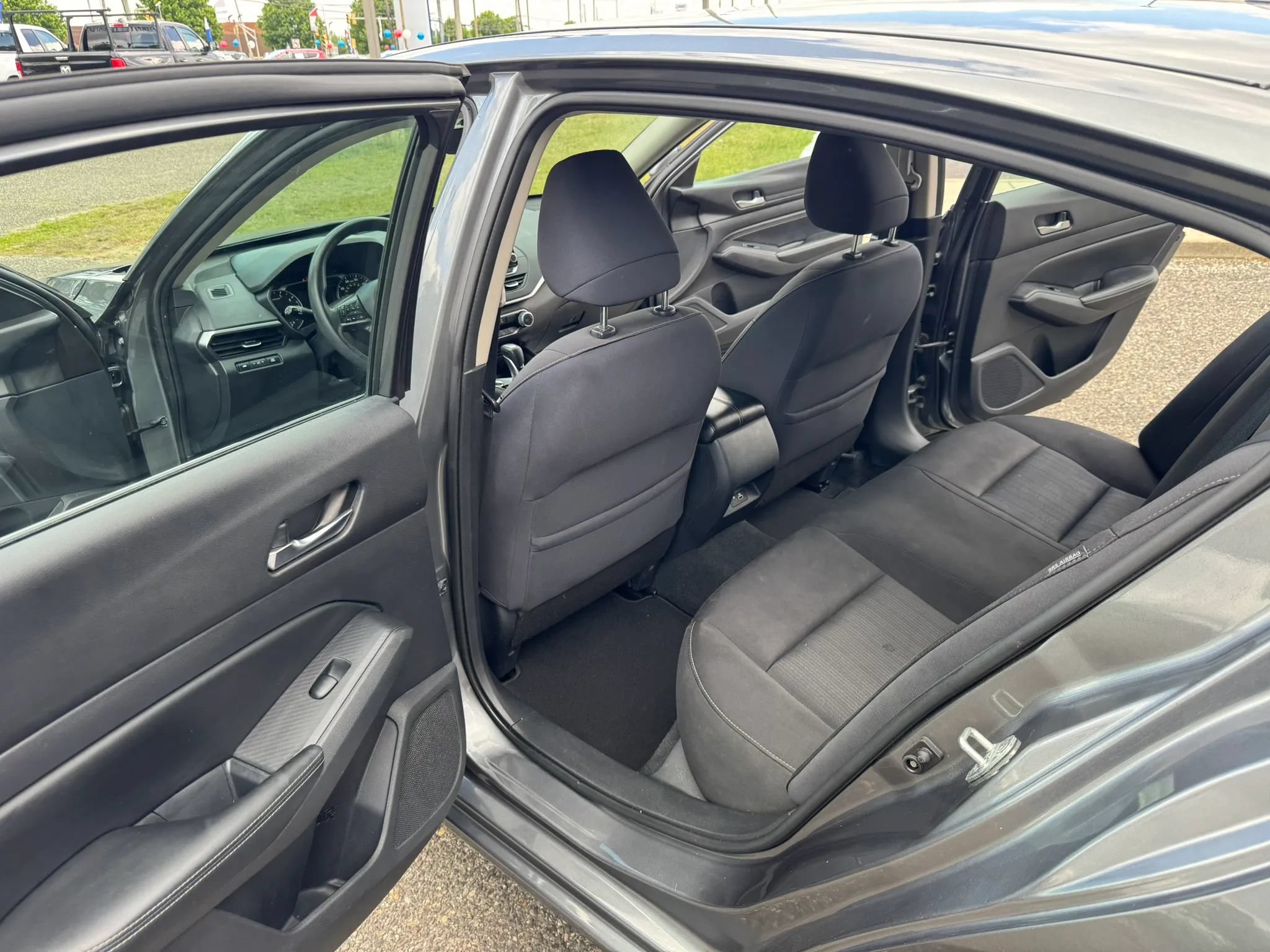 Used 2019 Nissan Altima 2.5 S FWD image 12