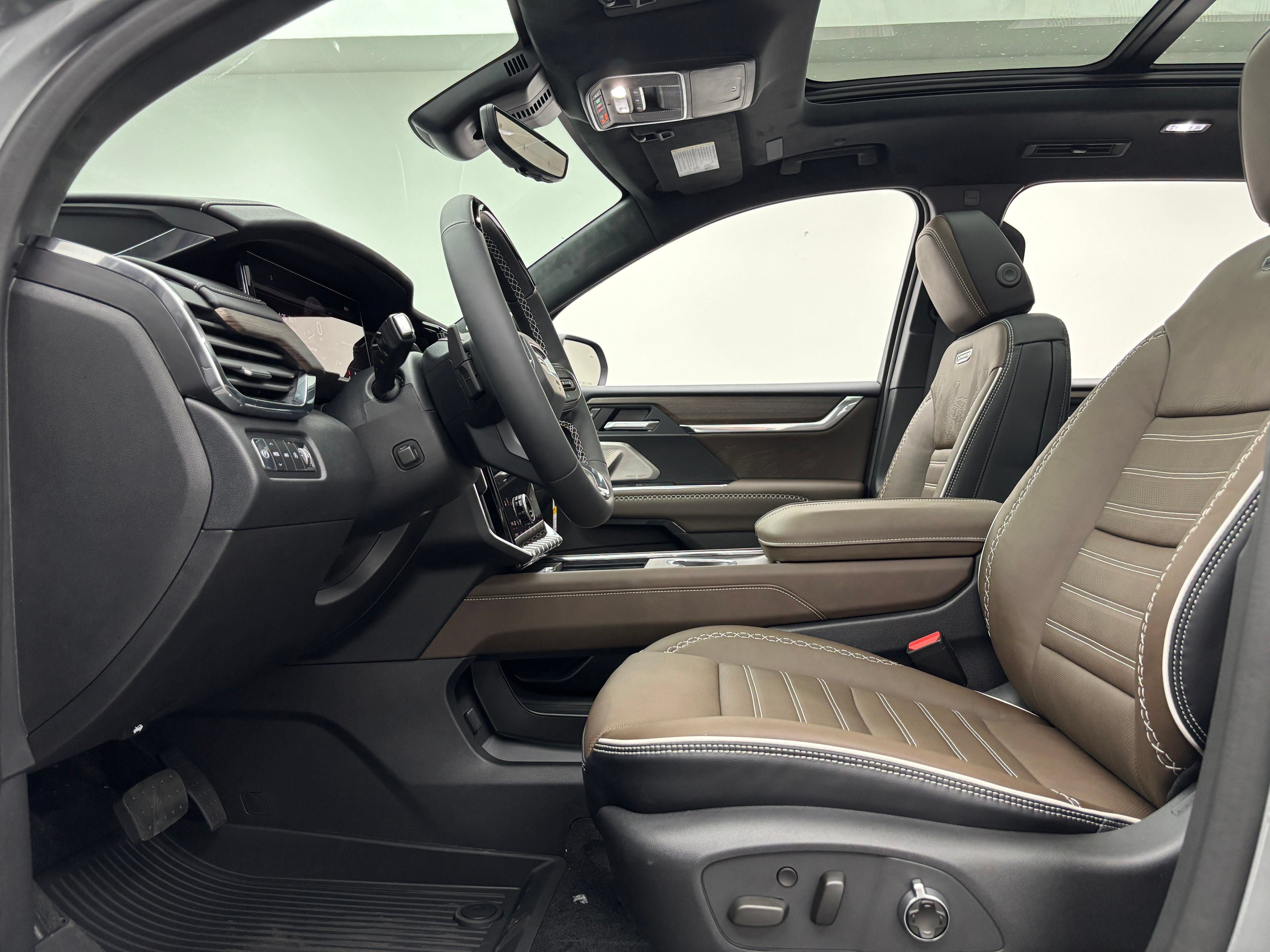 New 2026 GMC Acadia Denali Ultimate w/ LPO, Floor Liner Package AWD/4WD image 21