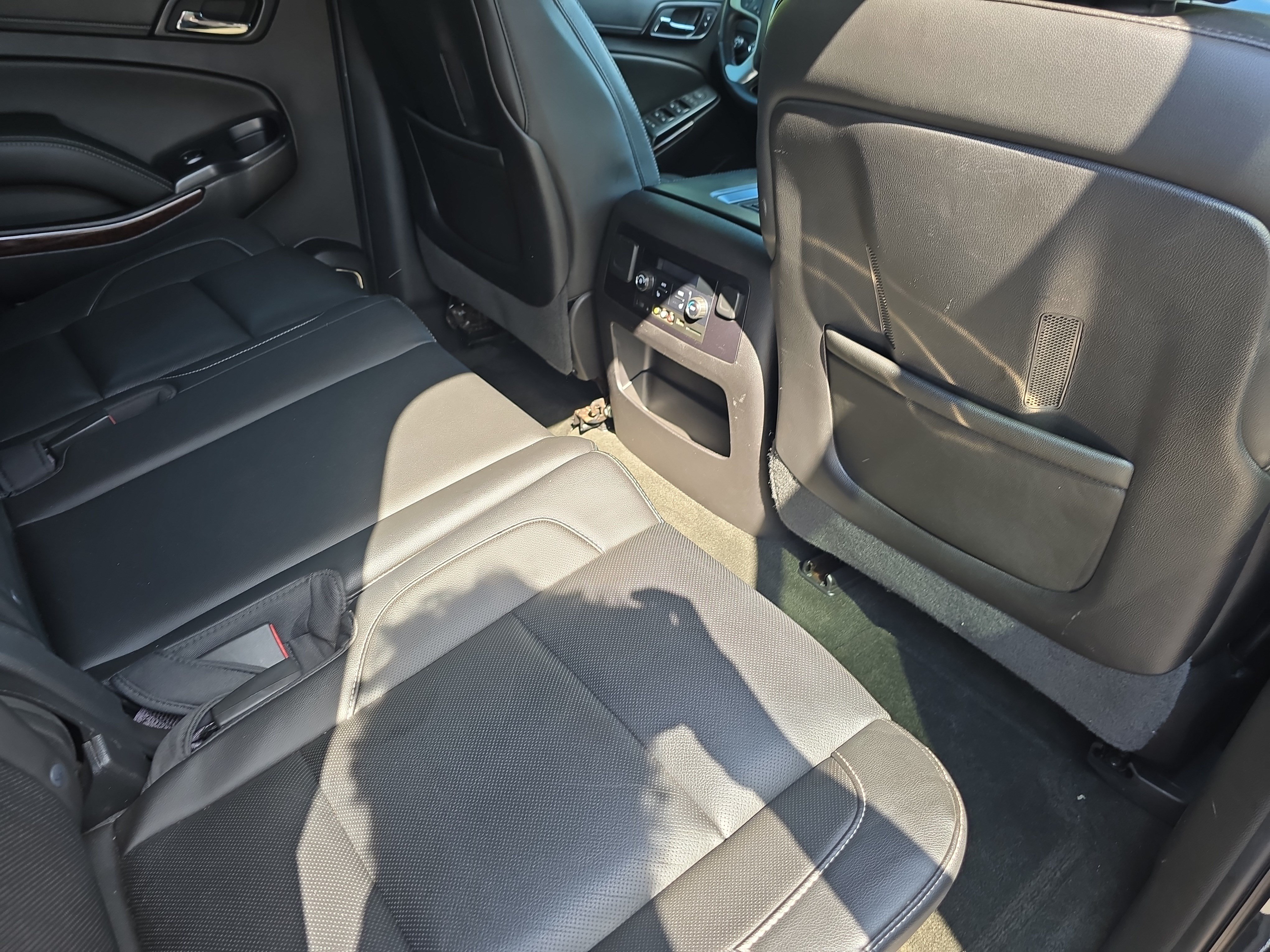 Used 2016 GMC Yukon SLT w/ Open Road Package AWD/4WD image 10