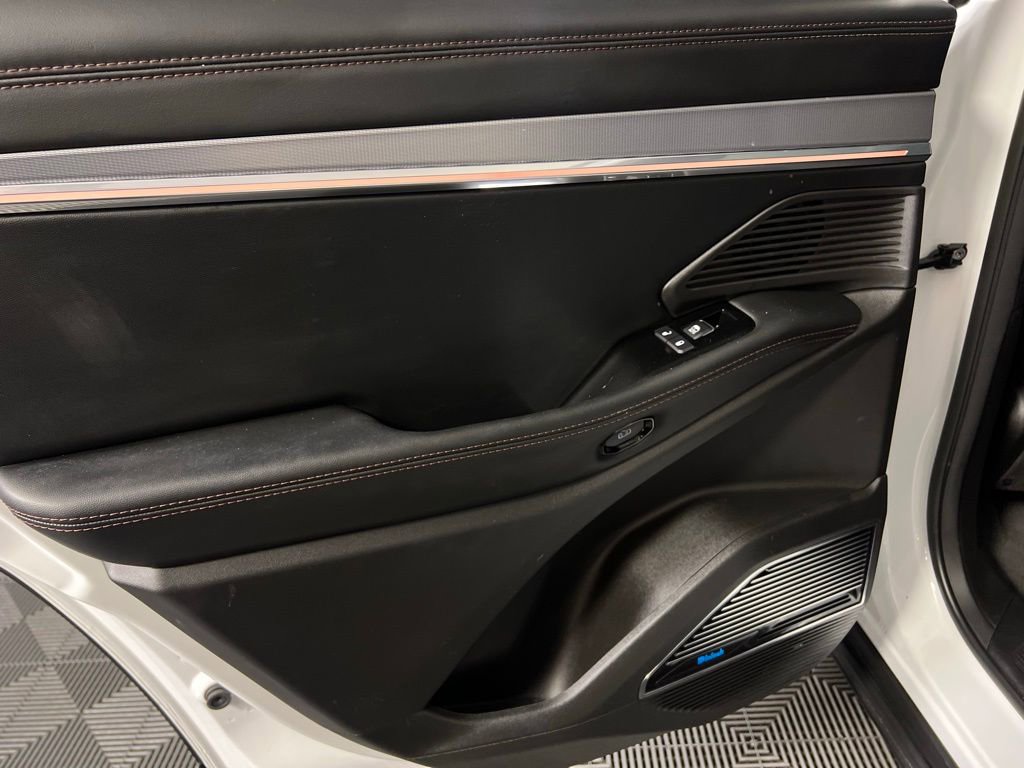 Used 2024 Jeep Wagoneer Launch Edition image 28