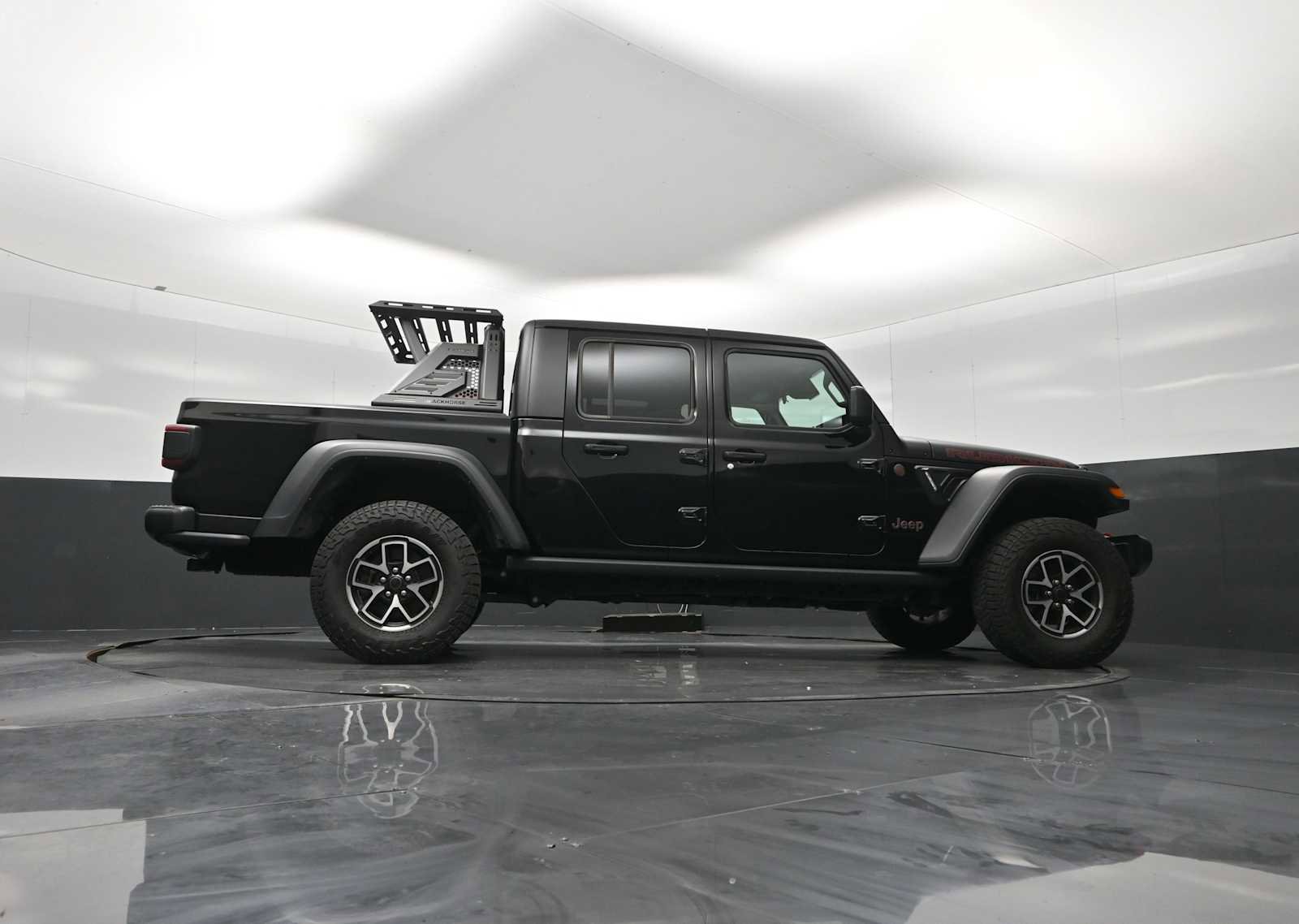 Used 2024 Jeep Gladiator Rubicon w/ Convenience Group image 30
