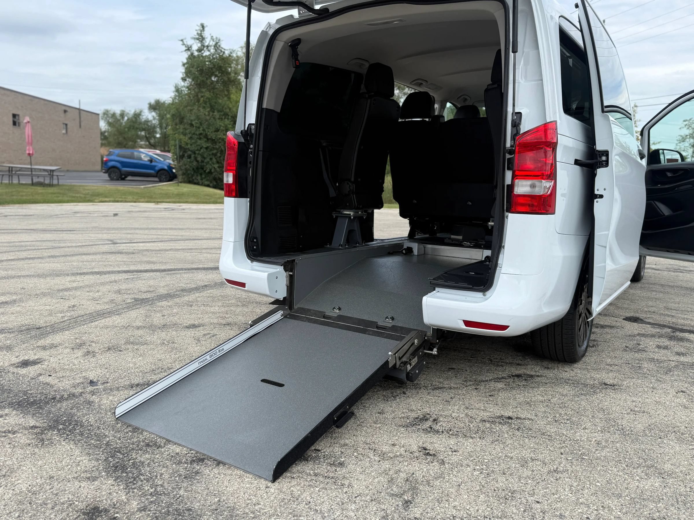Used 2019 Mercedes-Benz Metris Passenger image 24