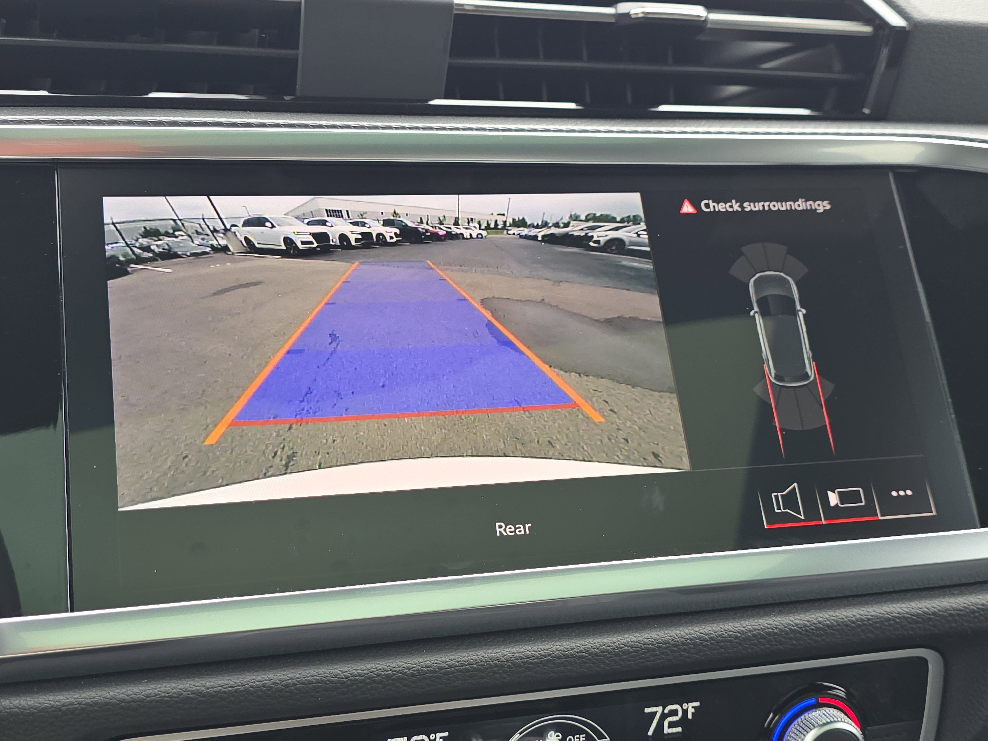 New 2025 Audi Q3 2.0T Premium image 17