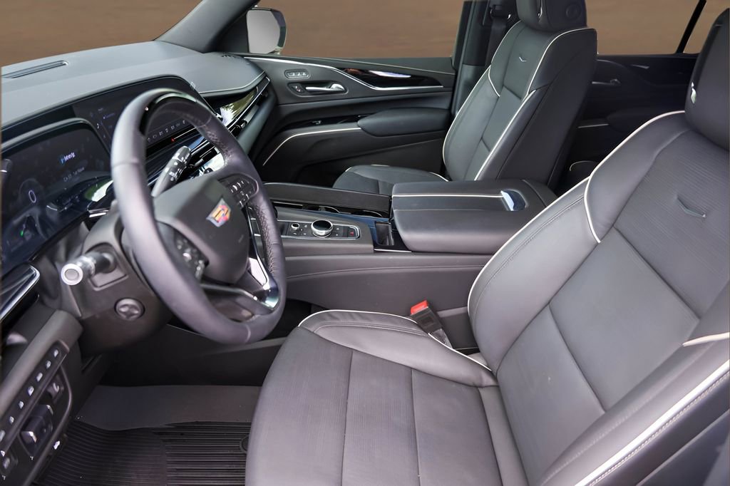 Used 2024 Cadillac Escalade Sport w/ Touring Package image 9