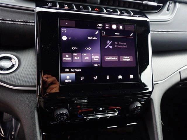 Used 2024 Jeep Grand Cherokee L Laredo image 18