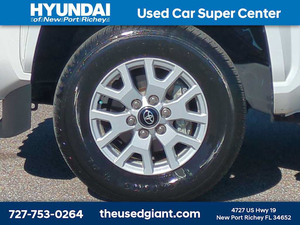 Used 2024 Toyota Tacoma SR5 w/ SR5 Upgrade Package RWD image 10