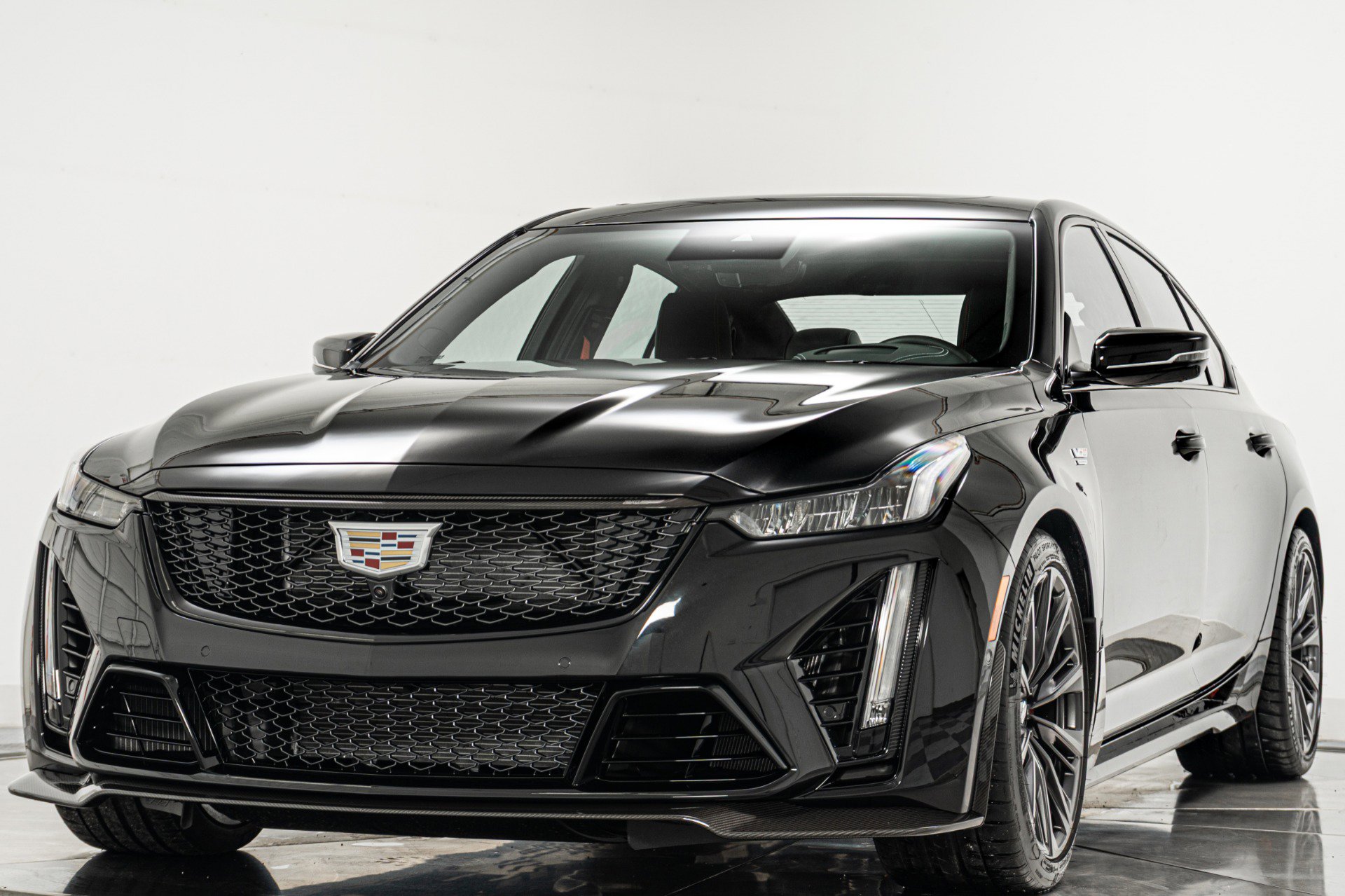 Used 2024 Cadillac CT5 V Blackwing w/ Carbon Fiber Package 2 RWD image 5