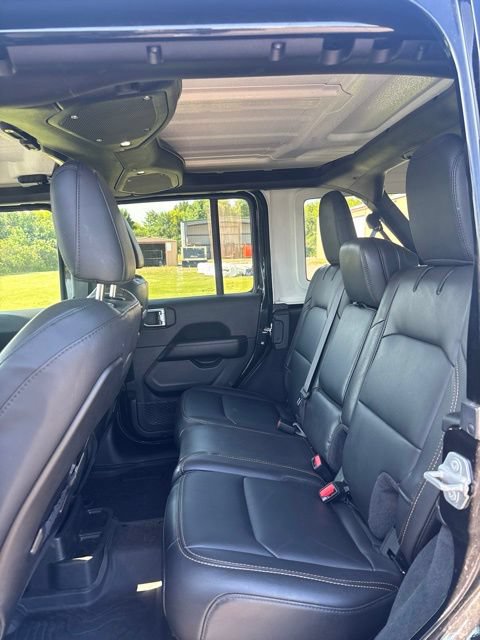 Used 2024 Jeep Wrangler Unlimited Sahara w/ Dual Top Group AWD/4WD image 6