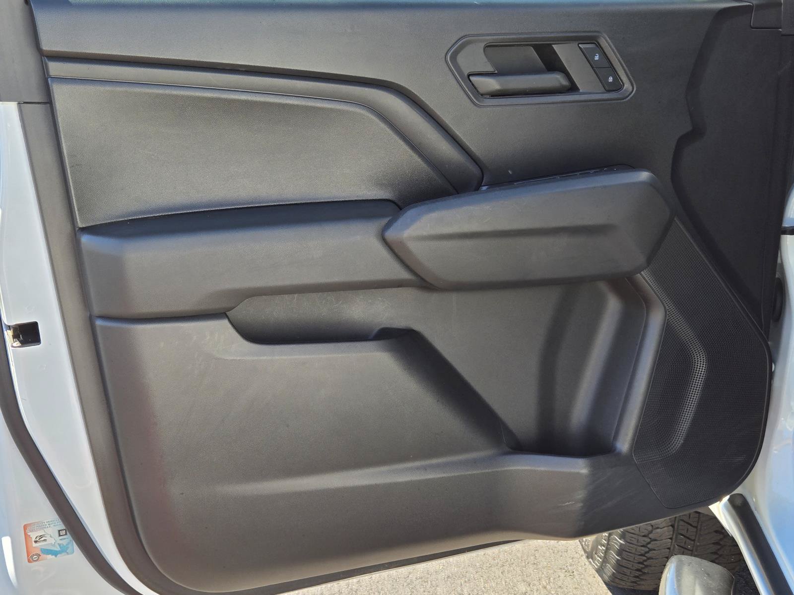 Used 2023 Chevrolet Colorado Trail Boss w/ Technology Package AWD/4WD image 16