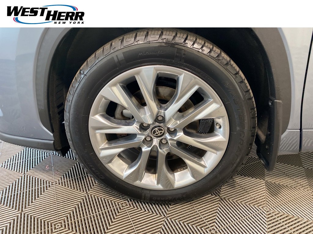 Used 2020 Toyota Highlander Limited image 10