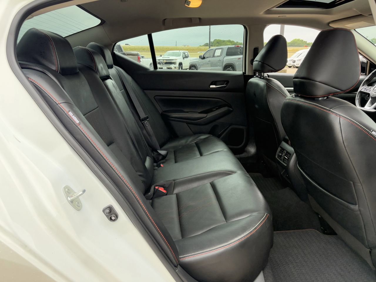 Used 2024 Nissan Altima 2.0 SR FWD image 29