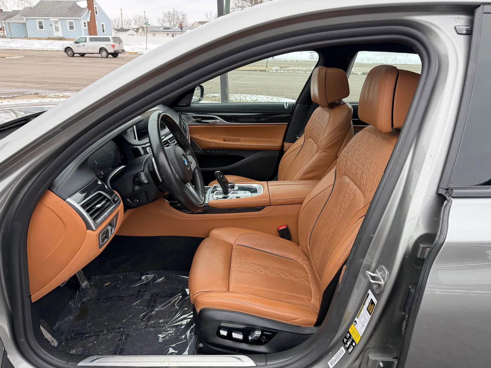 Used 2022 BMW 740i xDrive w/ M Sport Package image 14