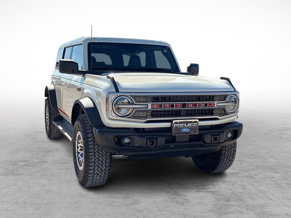 New 2026 Ford Bronco Outer Banks w/ Sasquatch Package AWD/4WD image 2