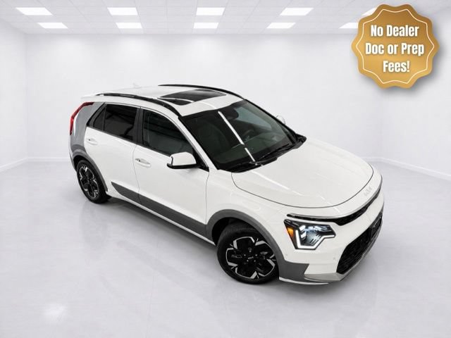 Used 2023 Kia Niro Wave w/ Wave Preserve Package FWD image 3