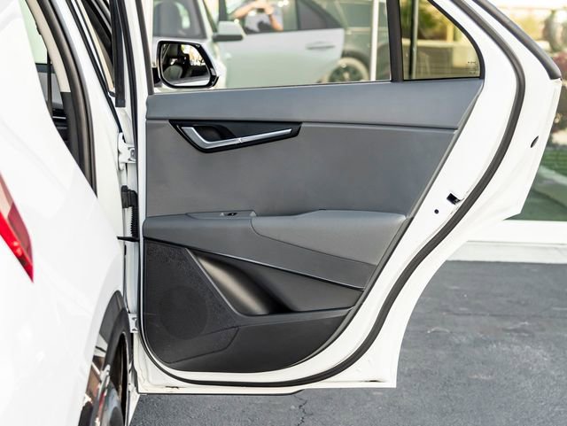 Used 2023 Kia Niro SX image 21