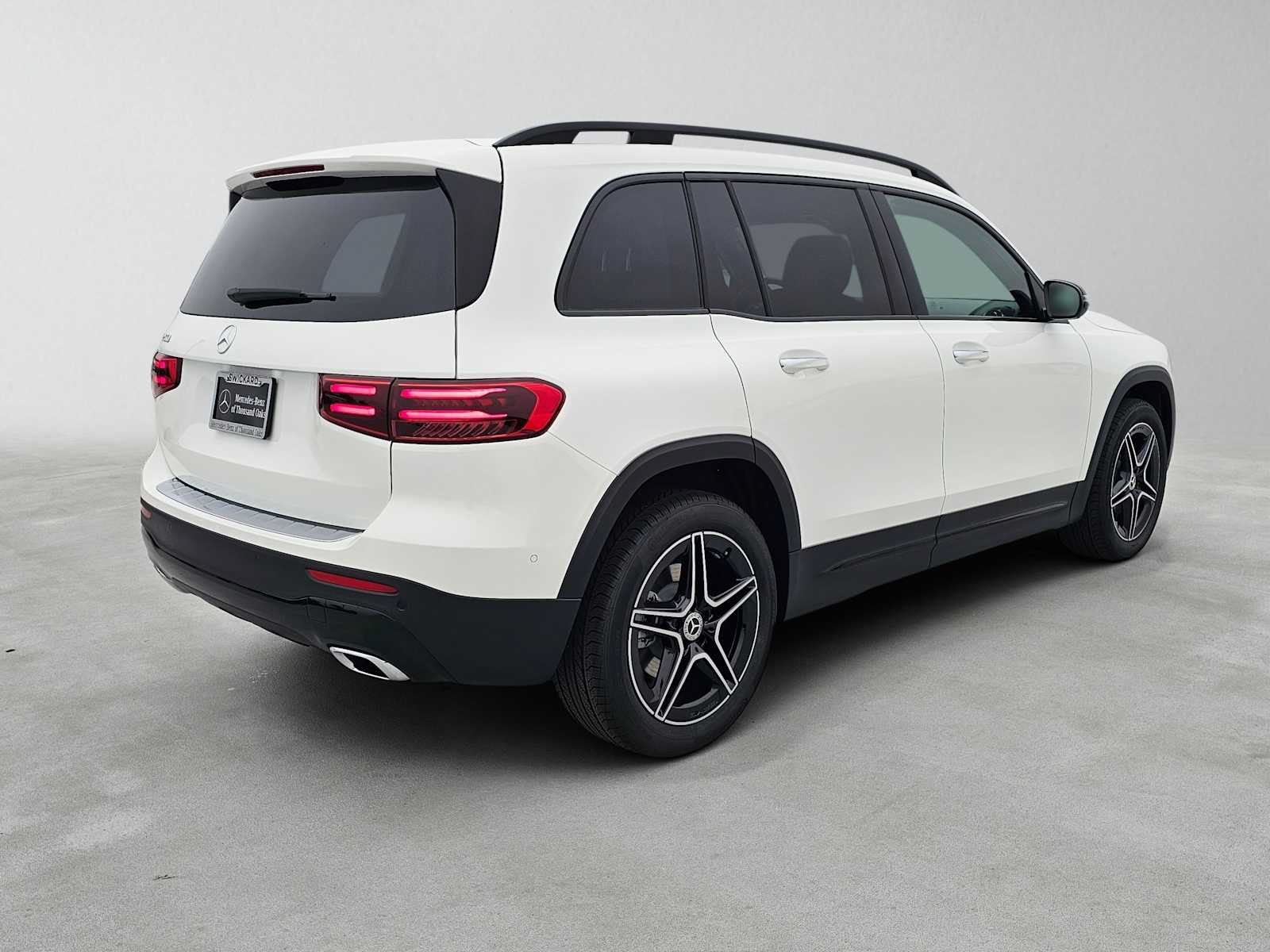 New 2026 Mercedes-Benz GLB 250 image 3